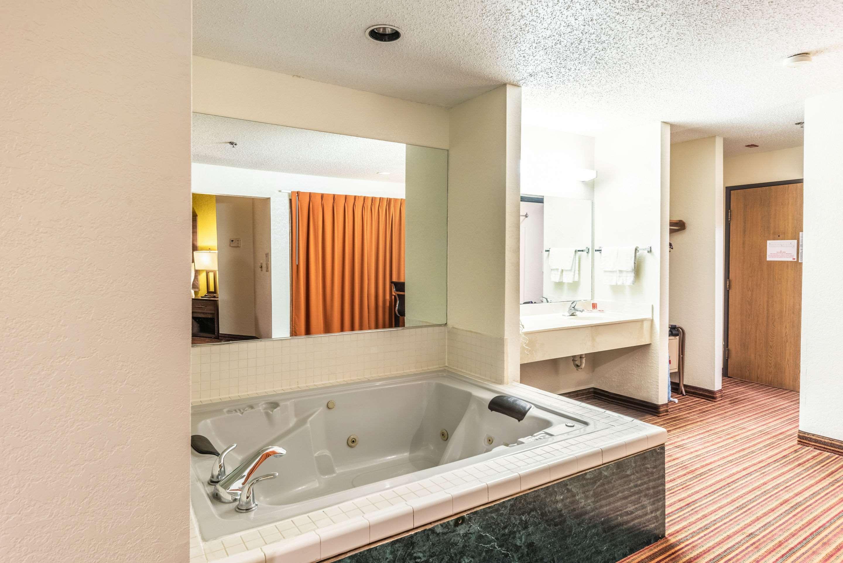 Econo Lodge Inn & Suites McKinney Kültér fotó